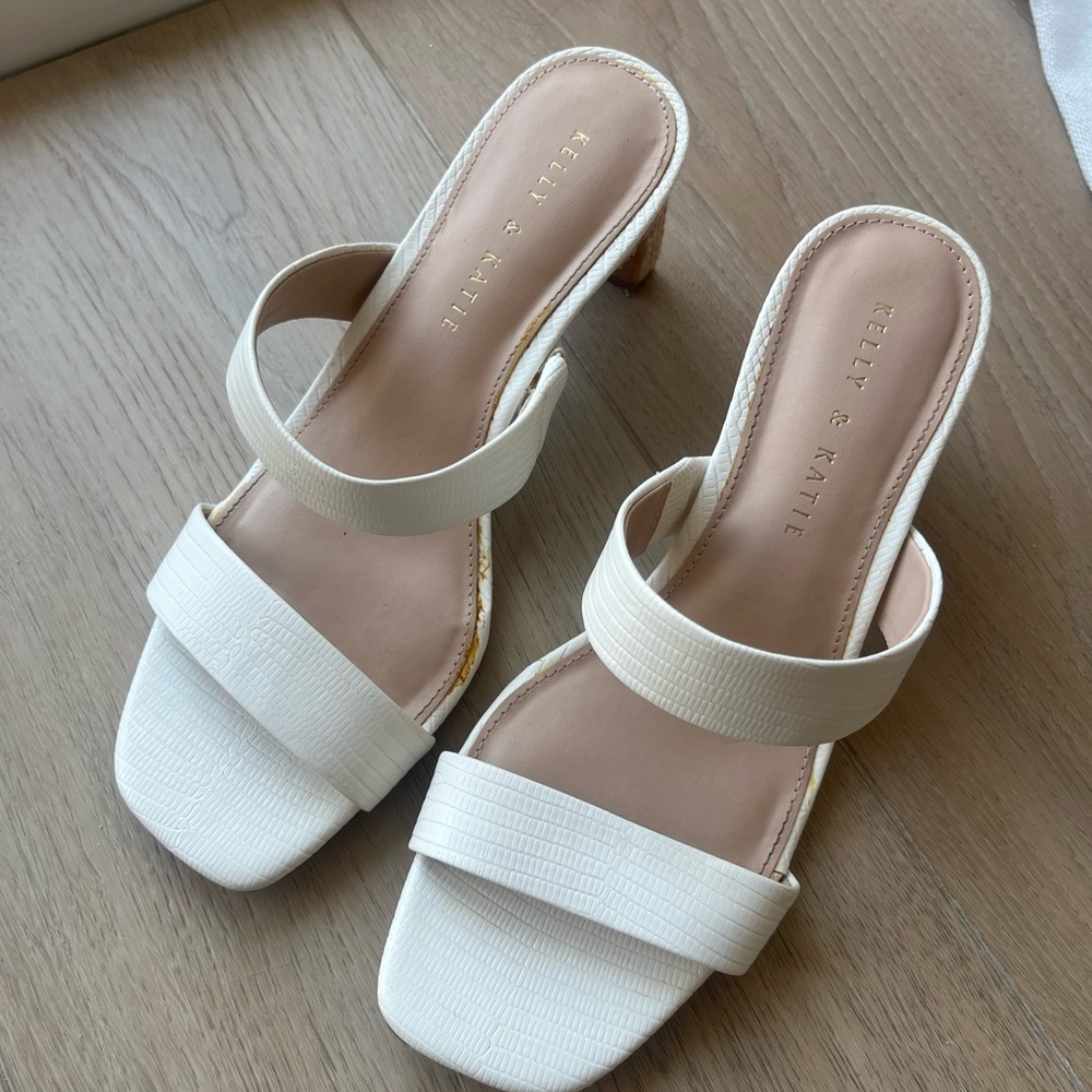 Kelly & Katie White Women's Kitten Heels